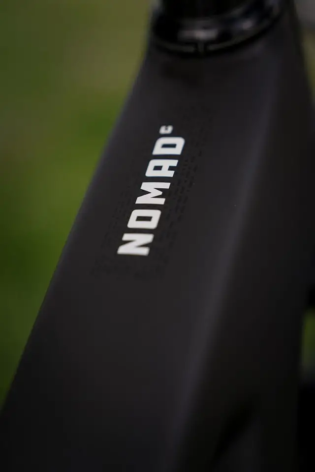 SANTA CRUZ NOMAD 6C MX CARBON S-KIT