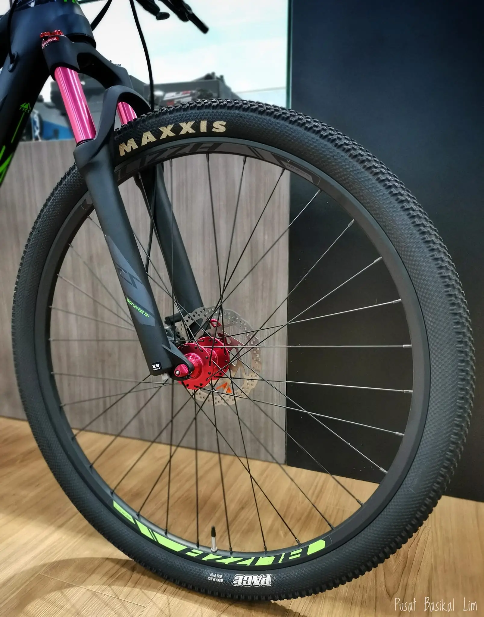 TRS Blizza20 29er MTB