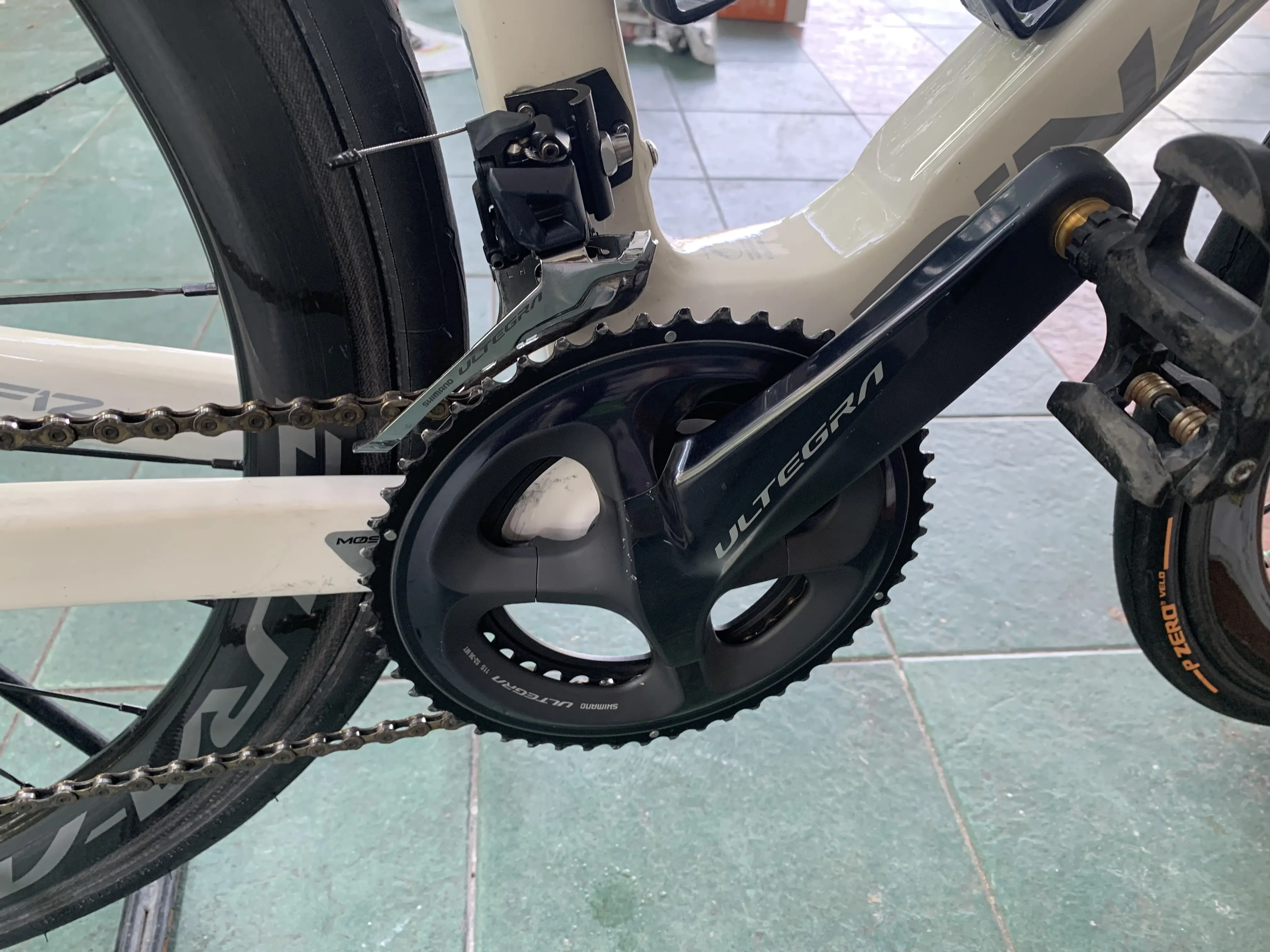 Pinarello Dogma F12 complete bike