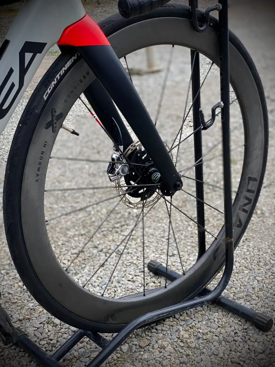 Unaas 50mm carbon disc wheelset + continental gp5000 tyre : Flagship model