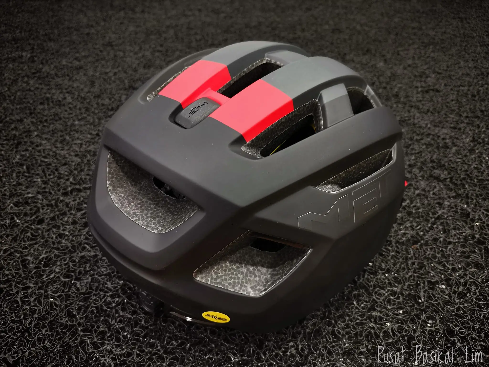 MET Vinci Mips Helmet