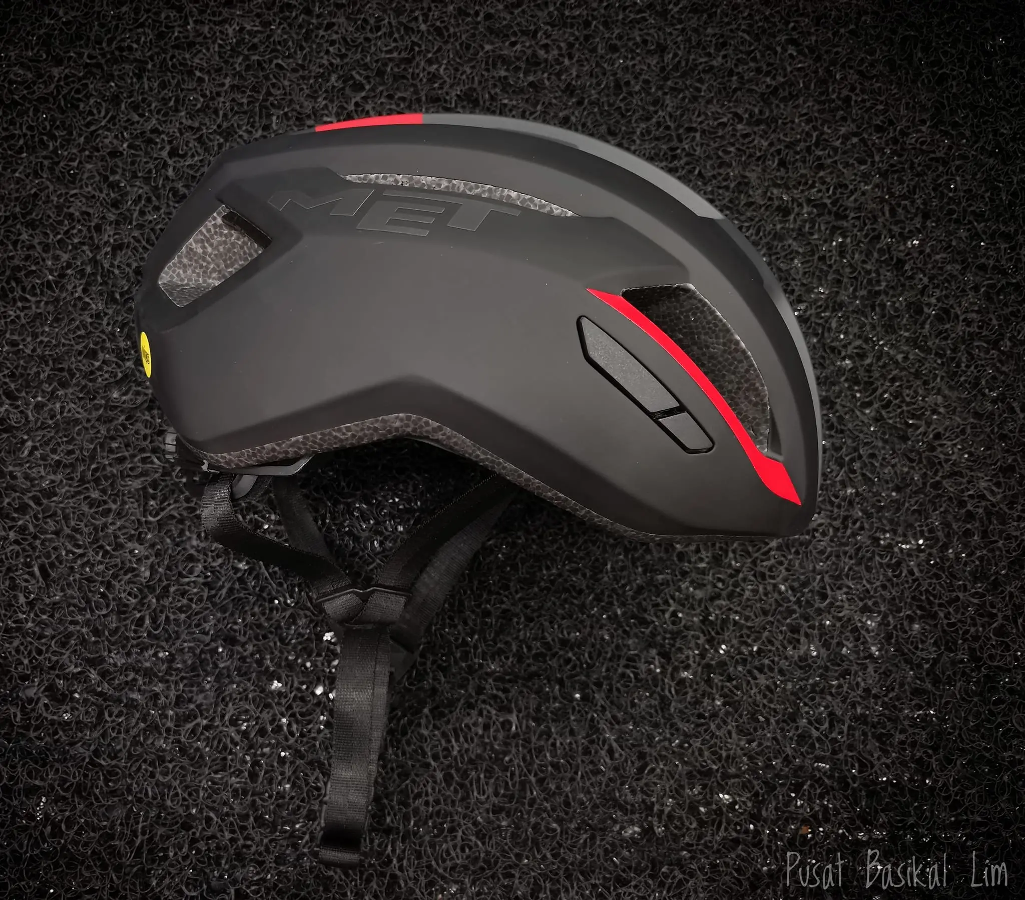 MET Vinci Mips Helmet