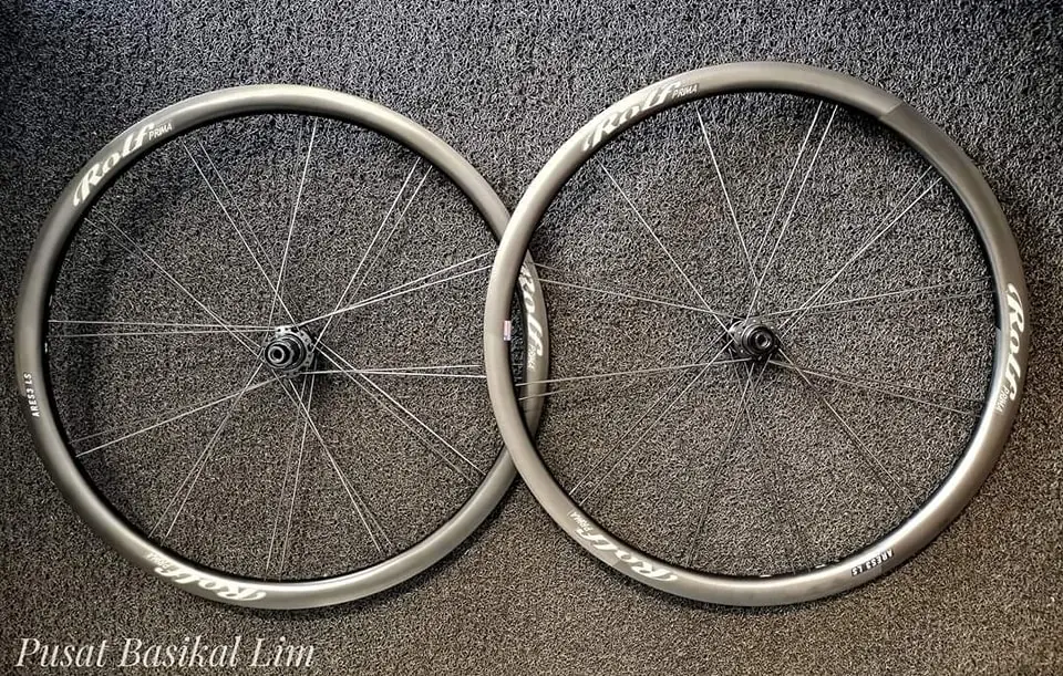 Rolf Prima Ares 3 LS Disc Carbon Wheelse