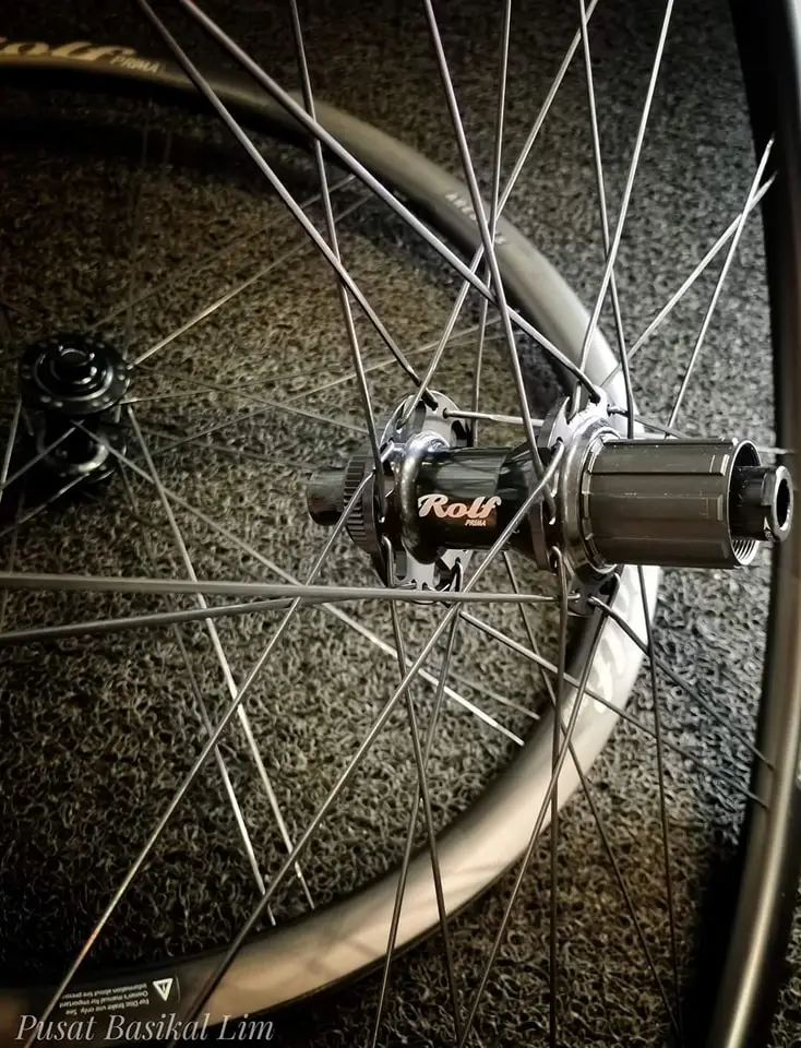 Rolf Prima Ares 3 LS Disc Carbon Wheelse