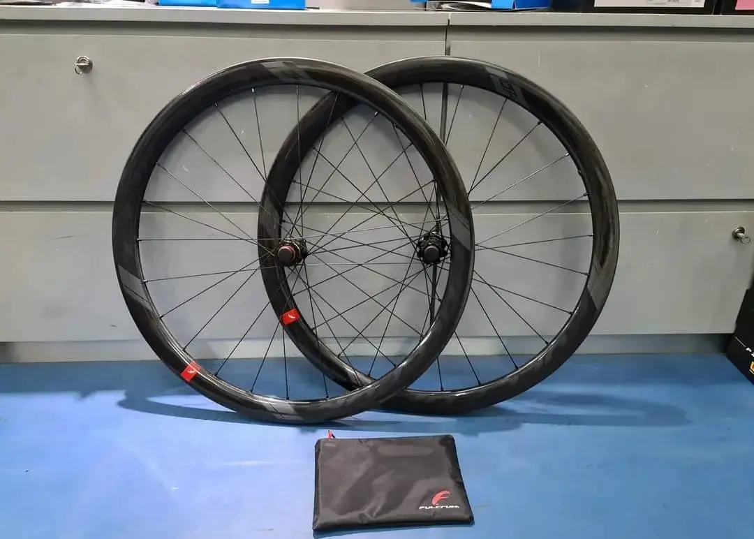 Fulcrum Wind 40C Disc -Carbon Wheelset- (40mm) (Brand New !!)