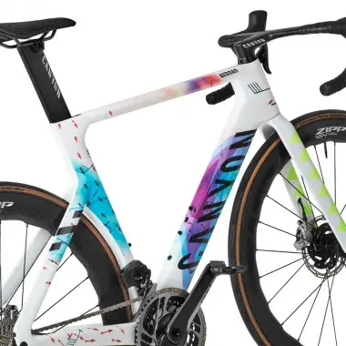 2023 Canyon Aeroad CFR ETap Road Bike (Warehousebike)
