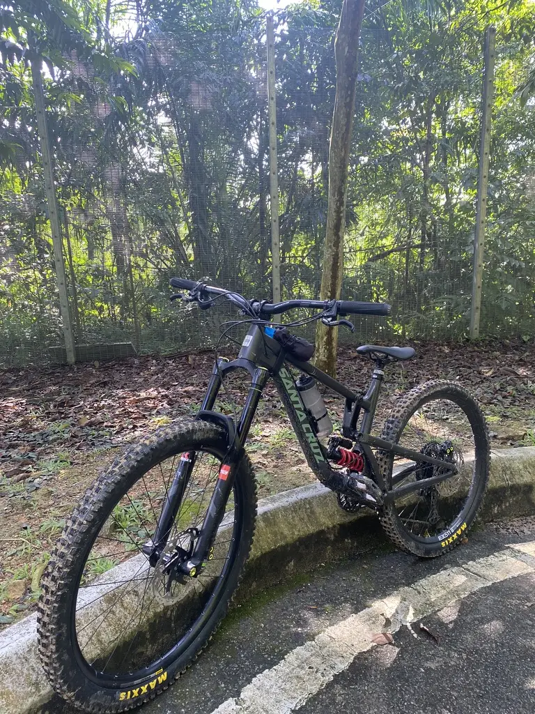 Santa Cruz Nomad V4 Alu FRAME
