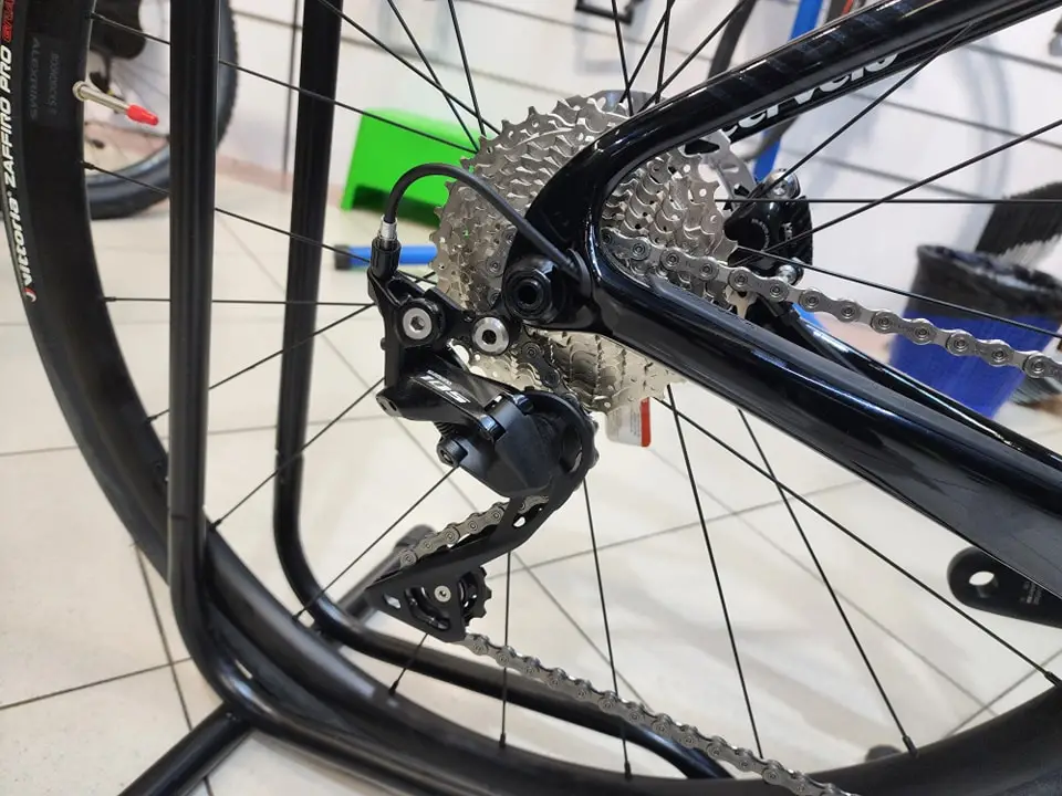 Cervelo Caledonia Shimano 105 Gloss Black
