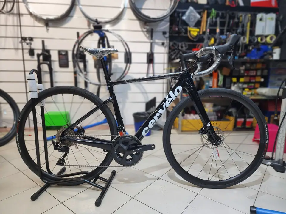 Cervelo Caledonia Shimano 105 Gloss Black