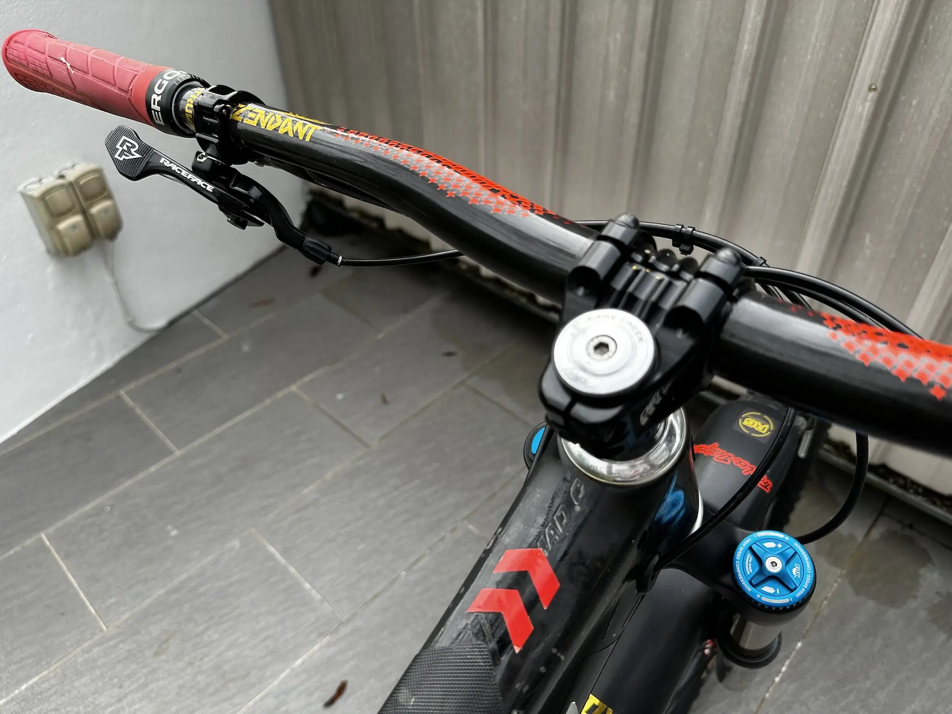 [WTS] Santa Cruz Nomad V3 14kg Carbon Enduro bike With Fox 36 Fox Float CTD MTB Mountain Bike