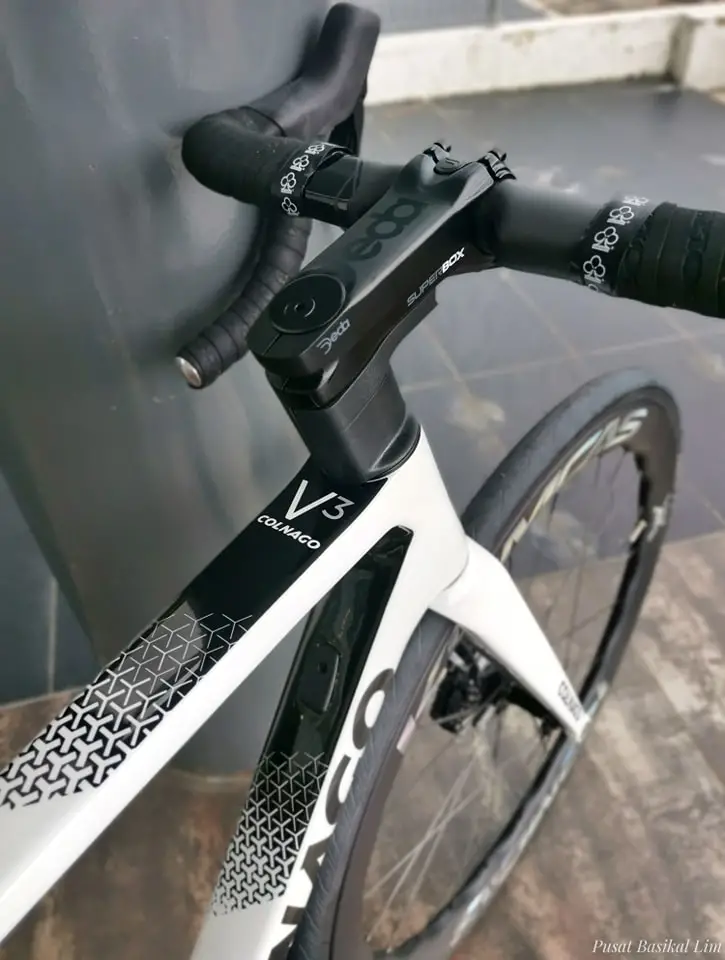 Colnago V3 Ultegra DI2 Disc With Komcas Evo 50 Carbon Wheelset
