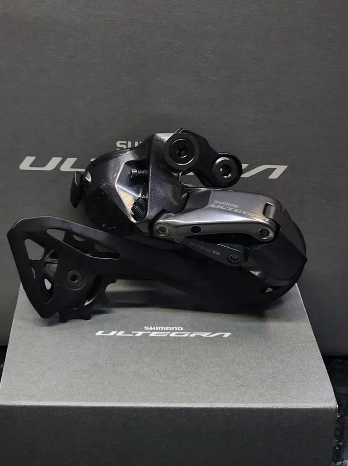 Shimano Ultegra Groupset R8150 Di2