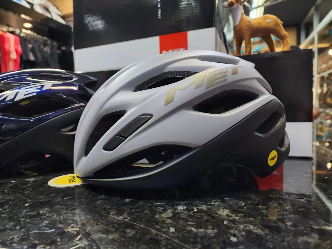 MET ESTRO MIPS® - Cycling Helmet for Road