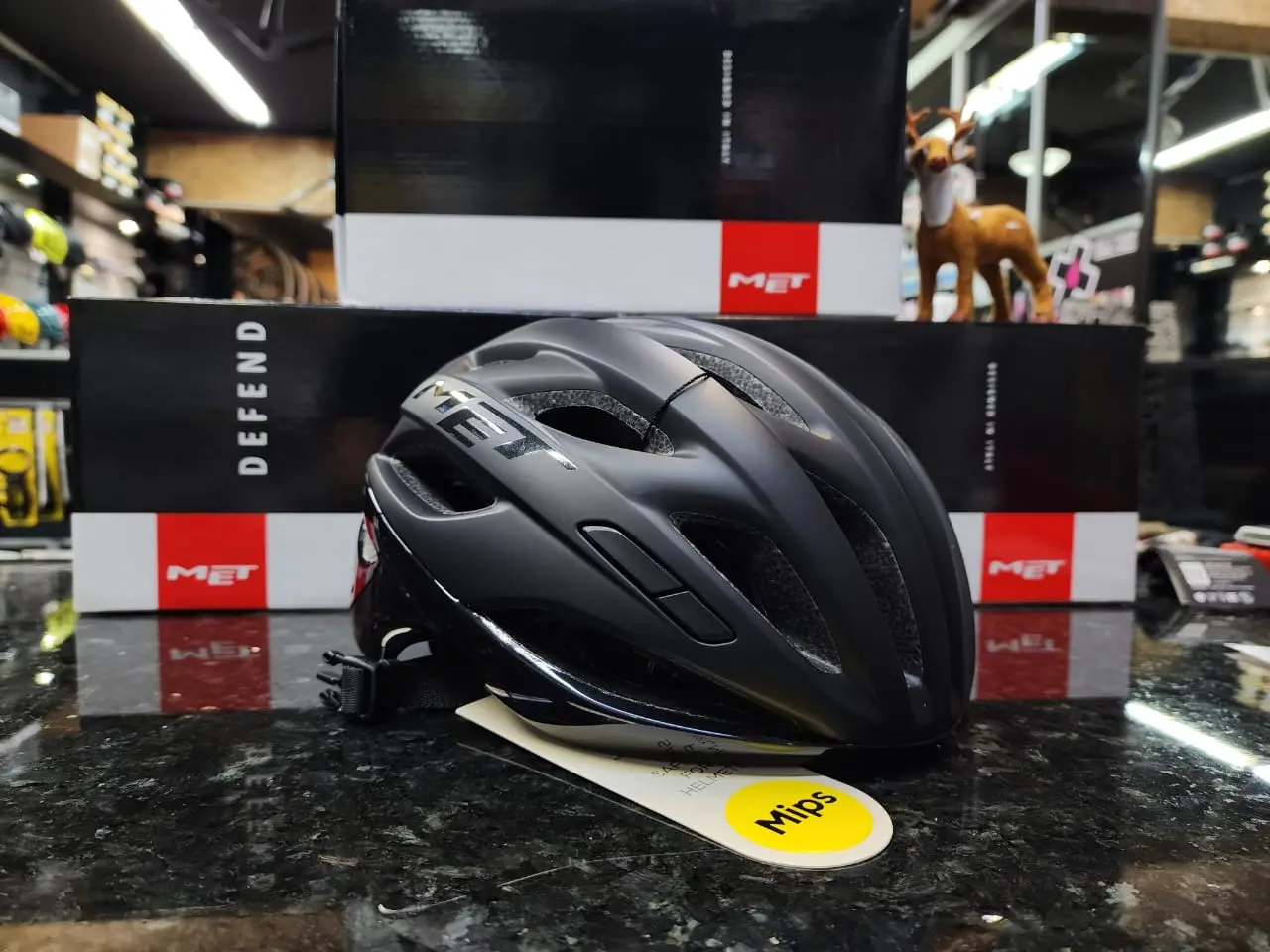 MET ESTRO MIPS® - Cycling Helmet for Road