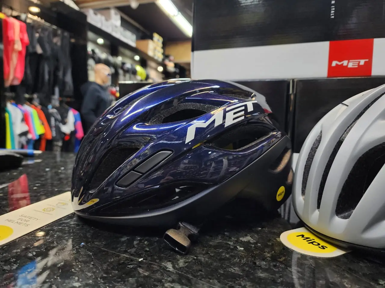 MET ESTRO MIPS® - Cycling Helmet for Road