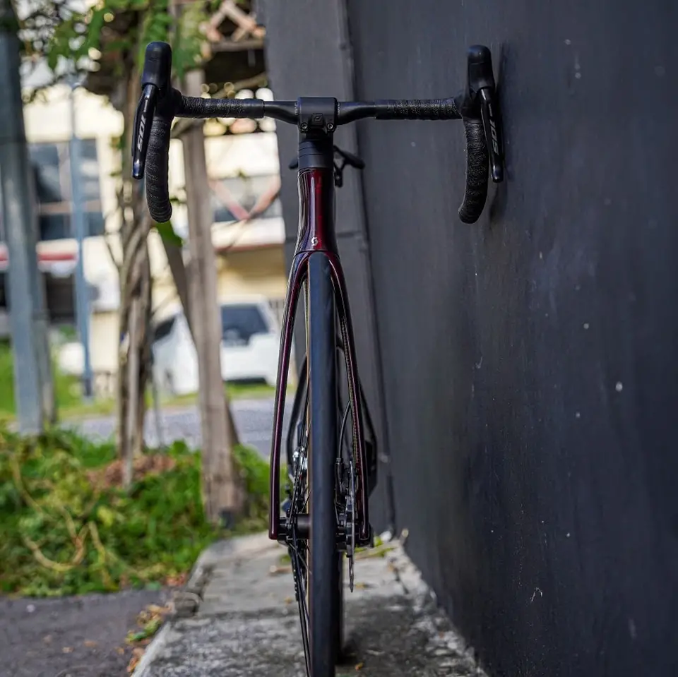 SCOTT FOIL RC 30 / SHIMANO 105 DI2/ BLACK/DARK PURPLE (S/52)