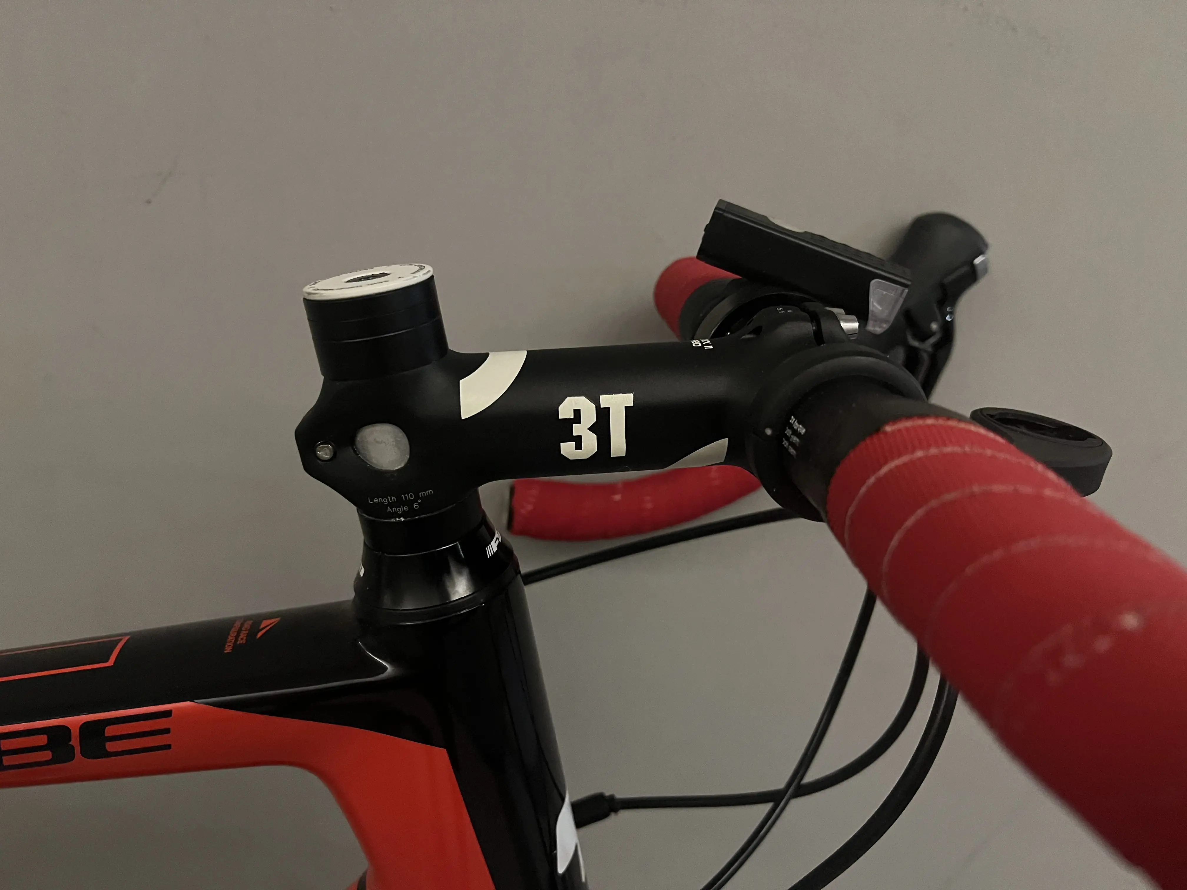 Like New CUBE Attain GTC with Shimano 105 5800 Groupset with Power Meter (Like New)