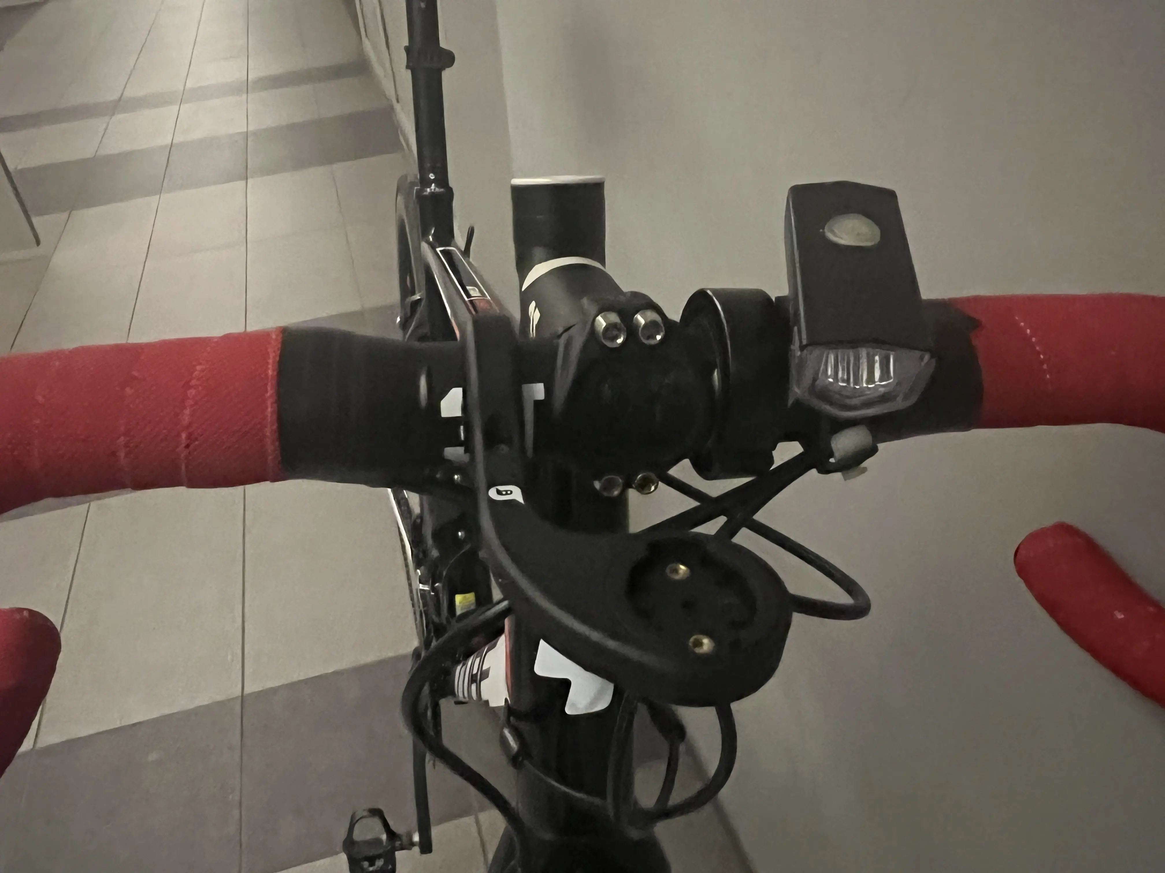 Like New CUBE Attain GTC with Shimano 105 5800 Groupset with Power Meter (Like New)