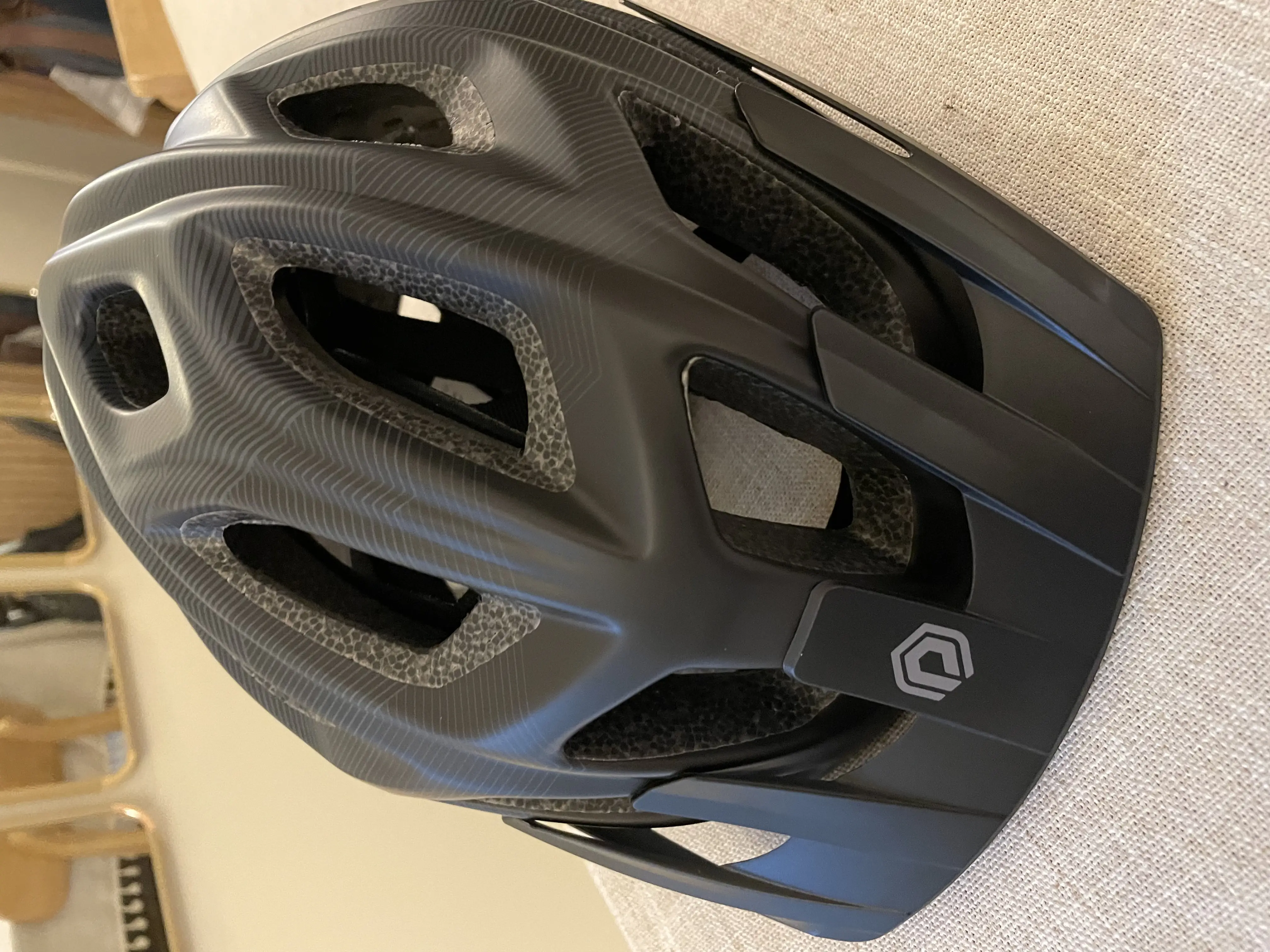 Polygon Kalosi Miles Electric Bike - BRAND NEW! (New helmet included too)