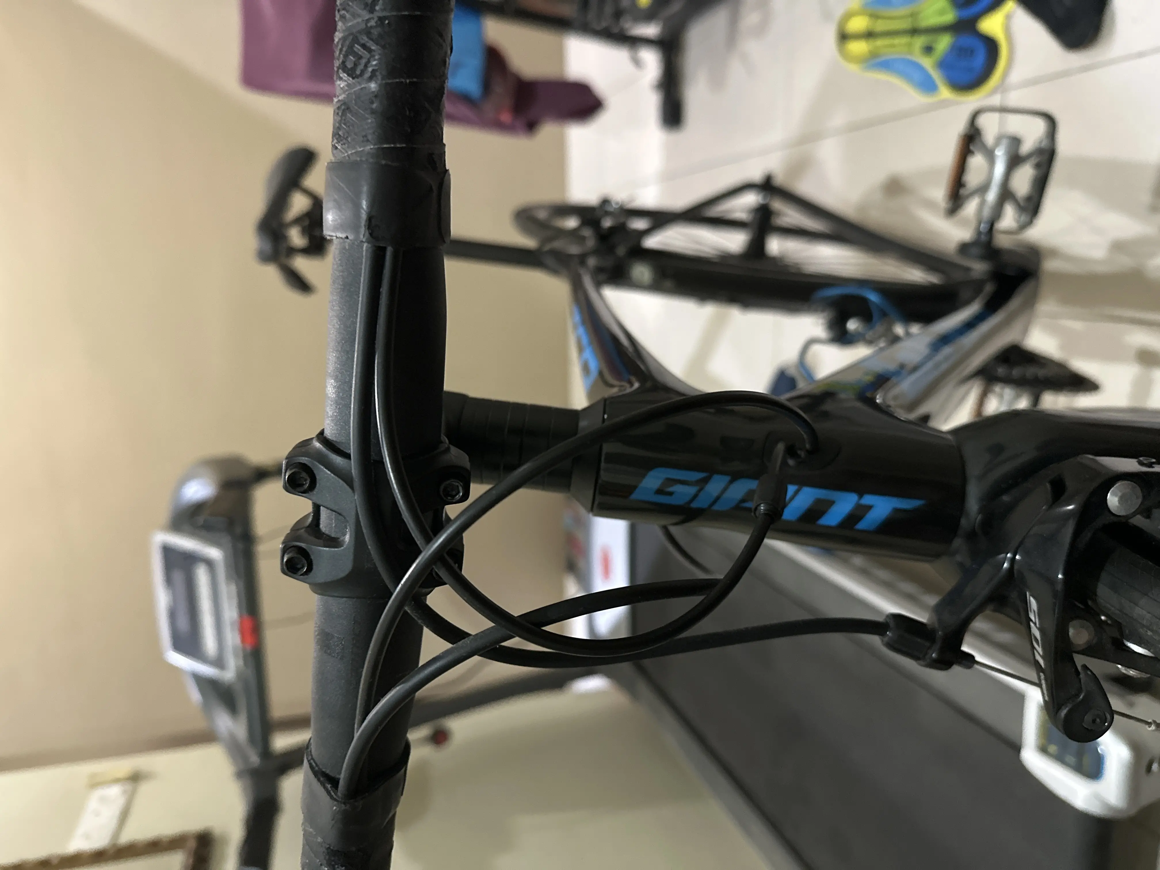 GIANT TCR ADVANCE KOM 2020