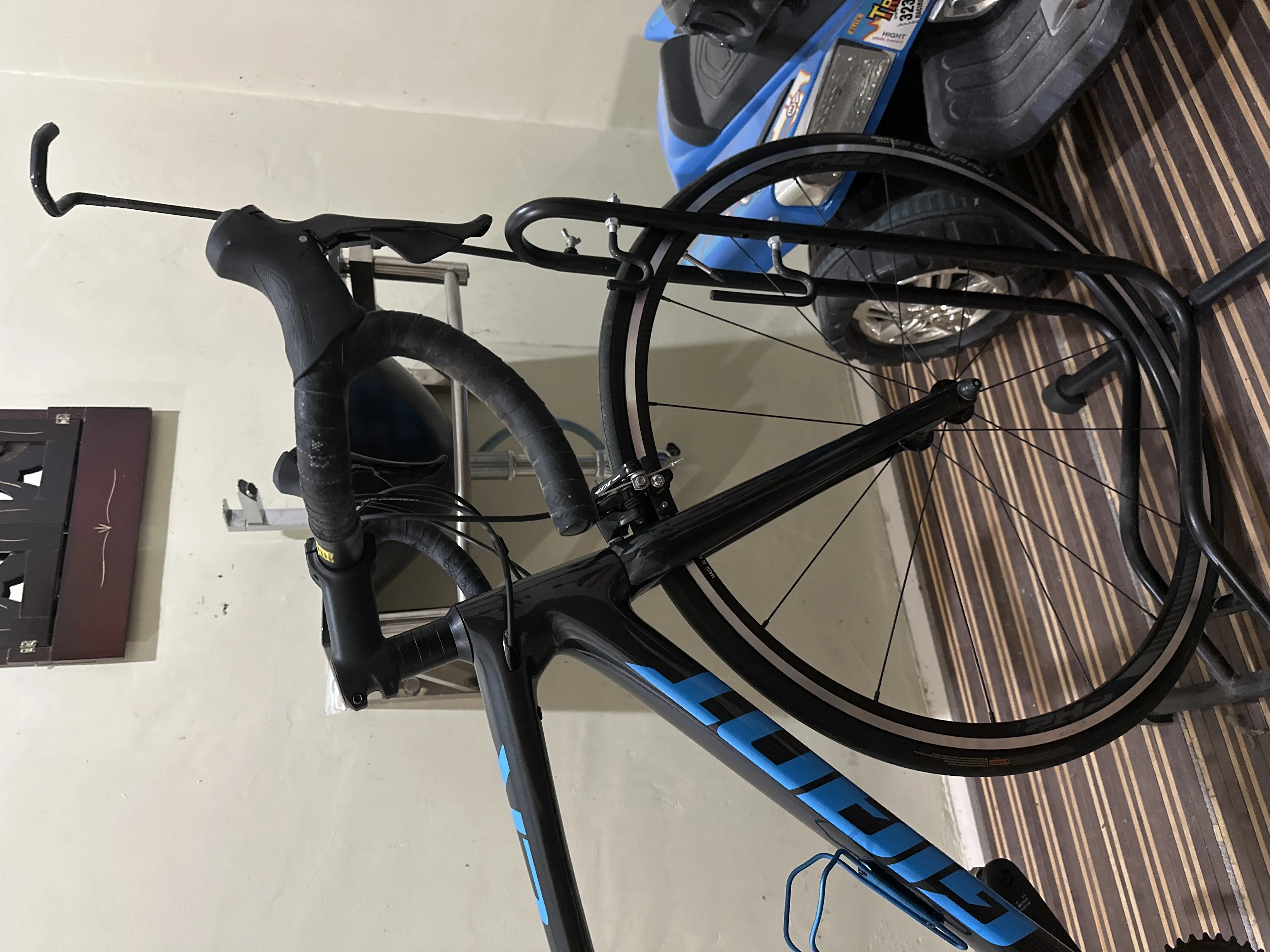 GIANT TCR ADVANCE KOM 2020