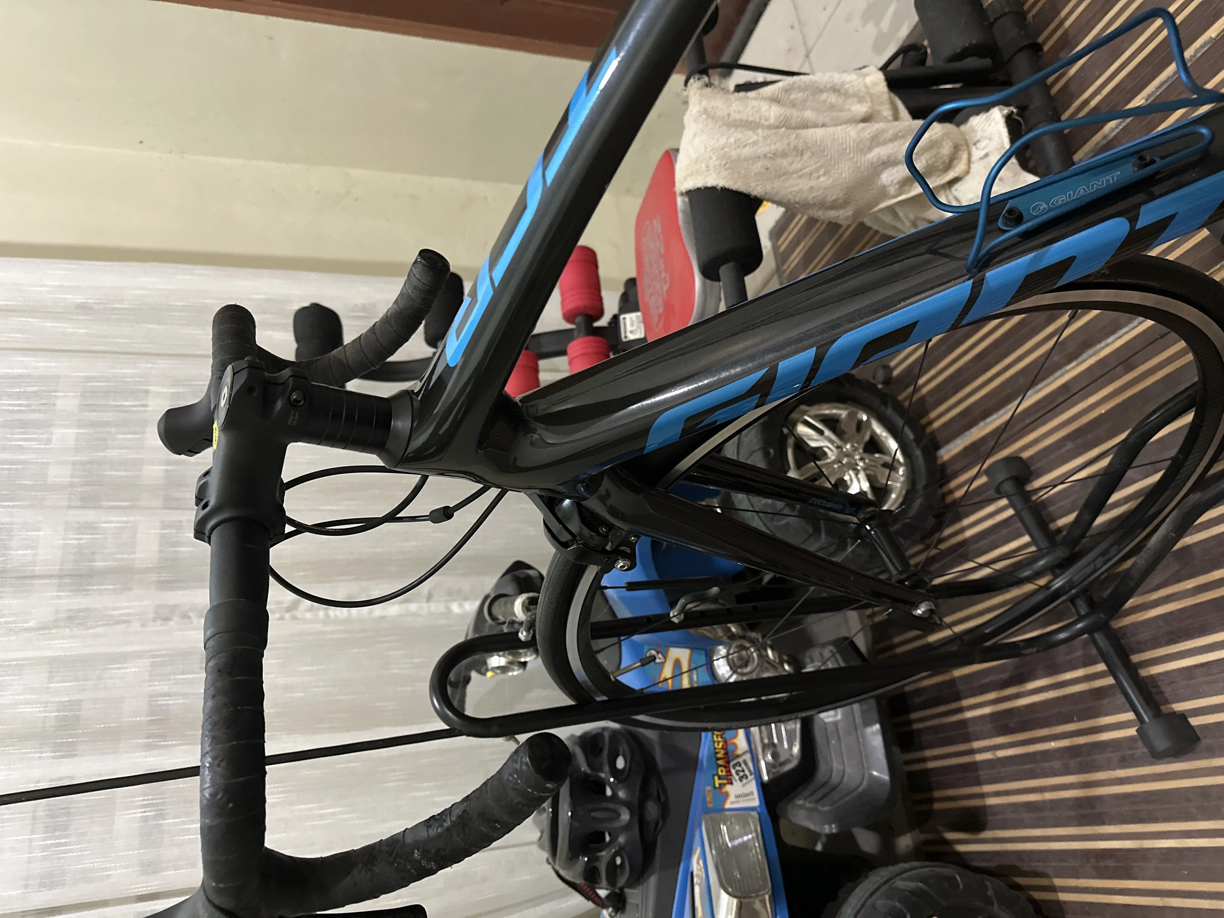 GIANT TCR ADVANCE KOM 2020