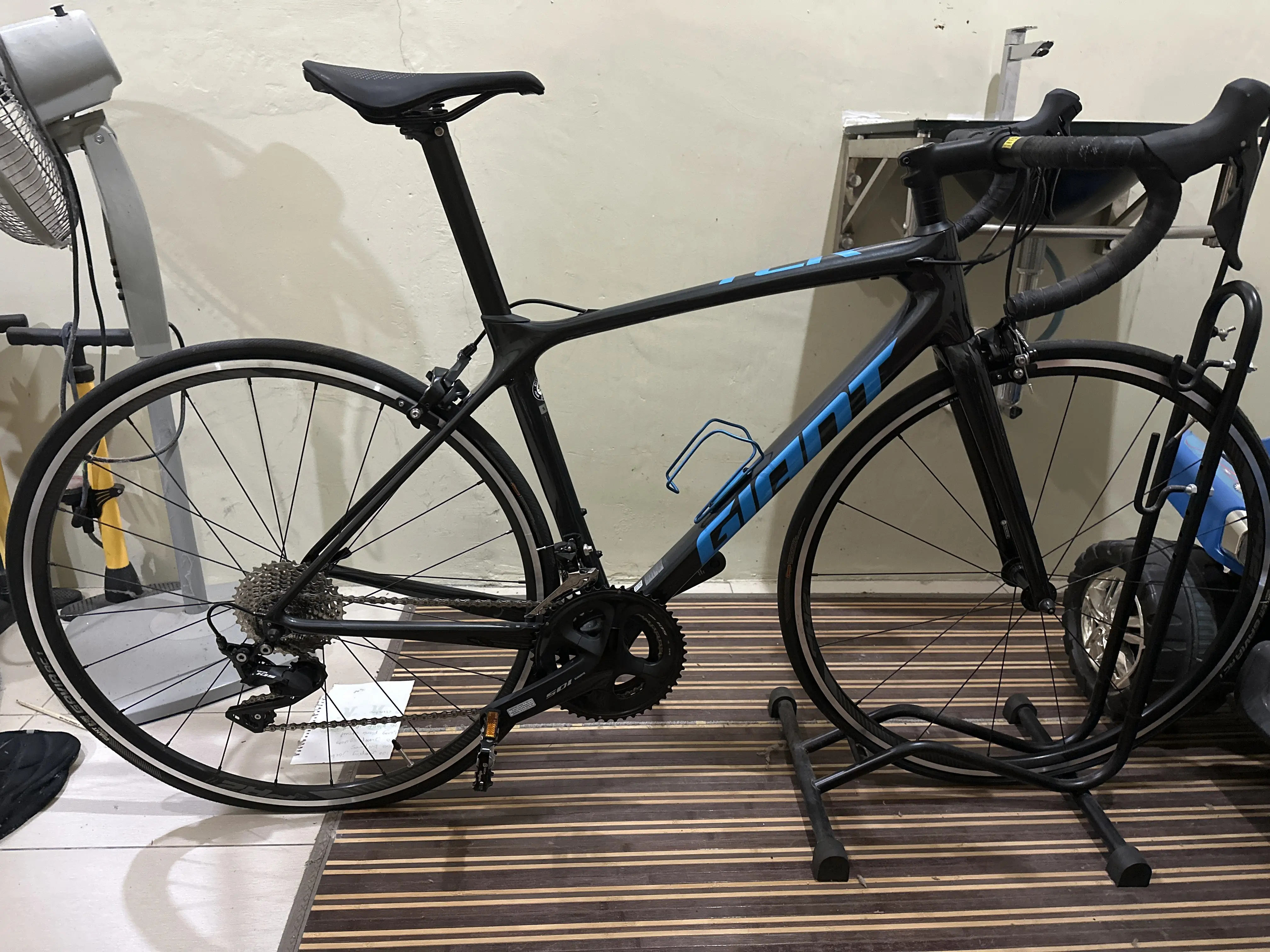 GIANT TCR ADVANCE KOM 2020