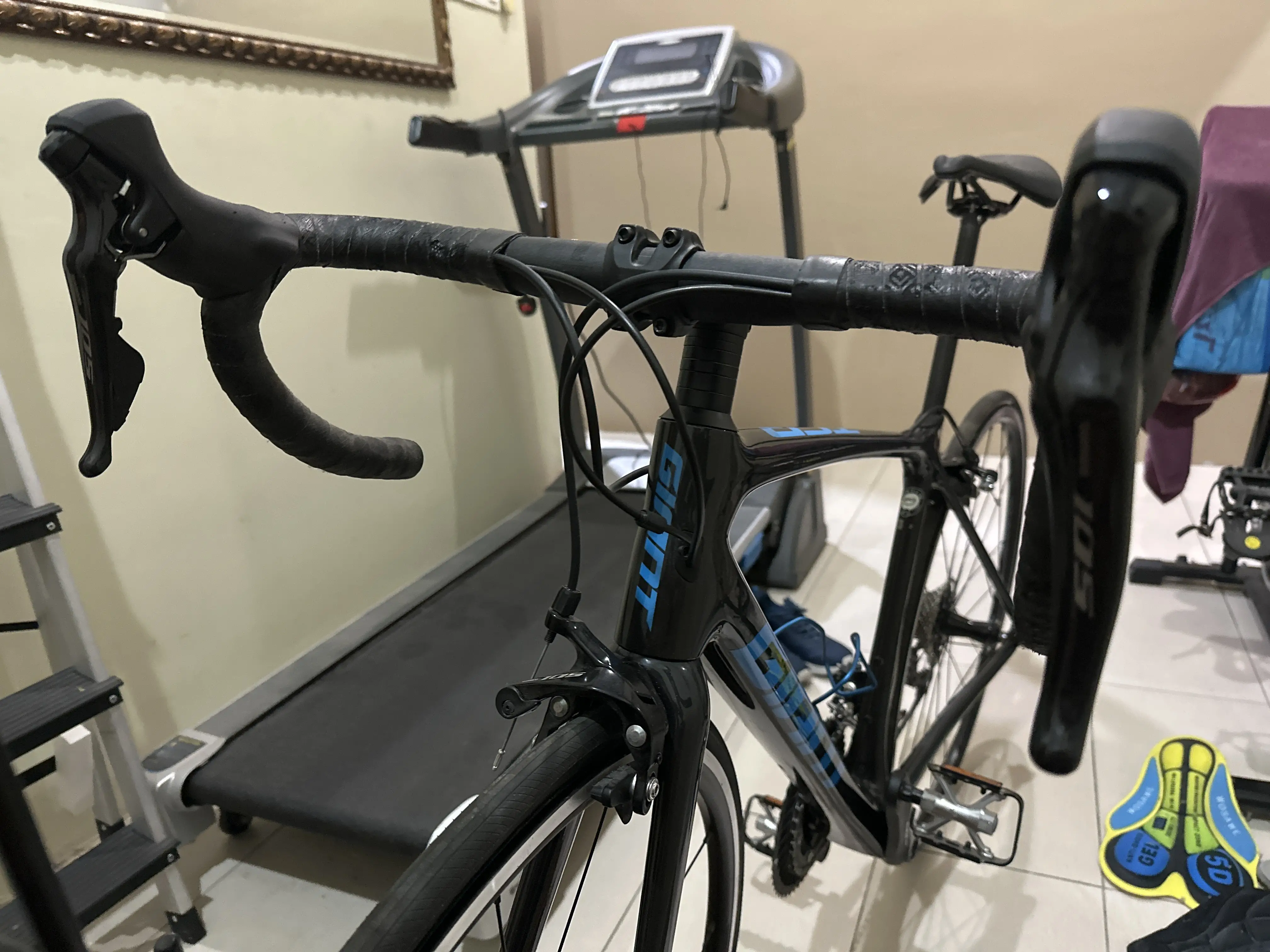 GIANT TCR ADVANCE KOM 2020