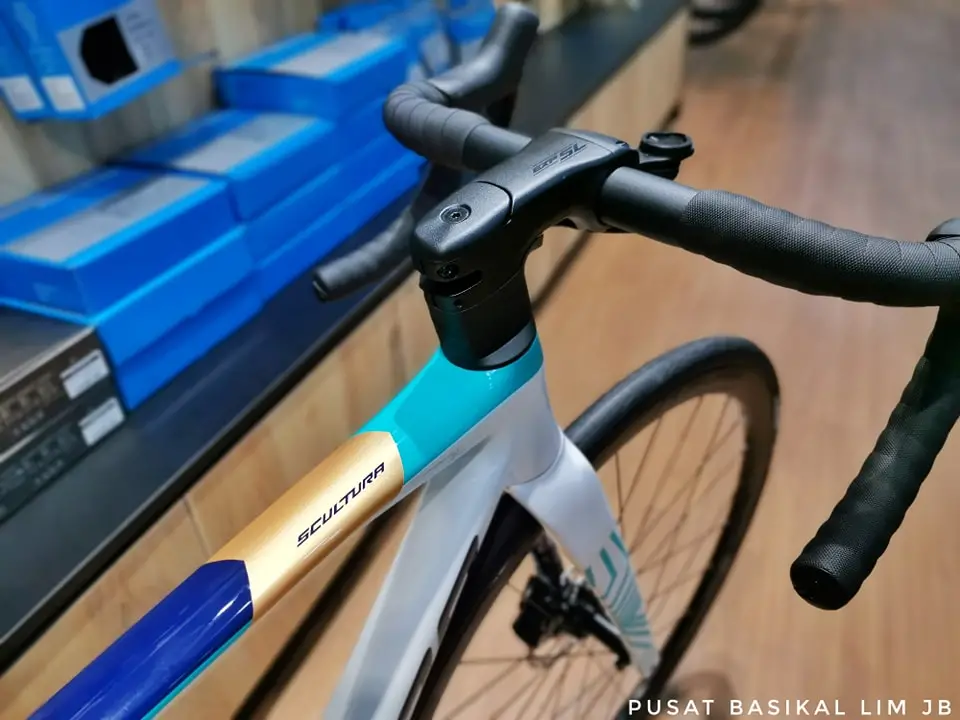 2025 Merida Scultura 5000 Shimano 105 Di2 Carbon Road Bike