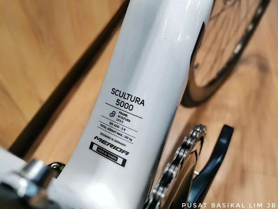2025 Merida Scultura 5000 Shimano 105 Di2 Carbon Road Bike