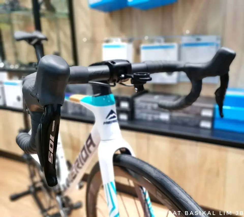 2025 Merida Scultura 5000 Shimano 105 Di2 Carbon Road Bike