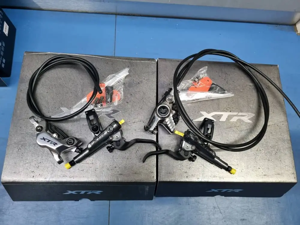 Shimano XTR Brakset (M9100) 2pot (Brand New !!!)