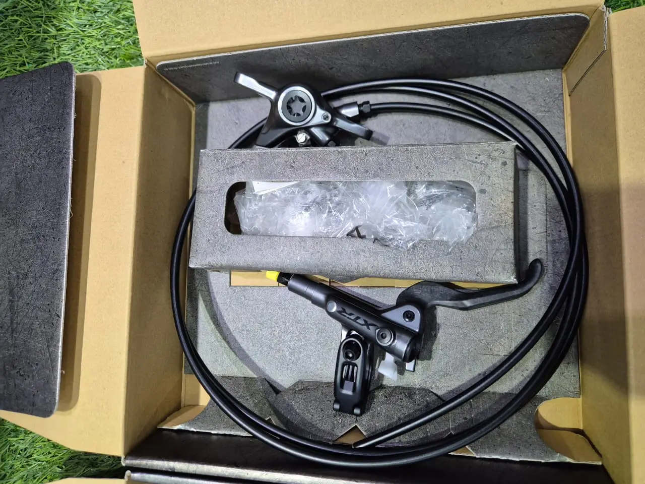 Shimano XTR Brakset (M9100) 2pot (Brand New !!!)