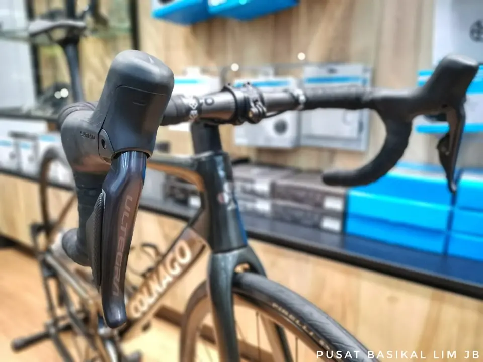 Colnago V4 Disc Carbon Road Bike With Shimano Ultegra Di2..........