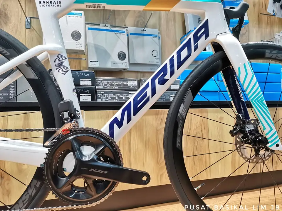 2025 Merida Reacto 5000 Shimano 105 Di2 Carbon Road Bike