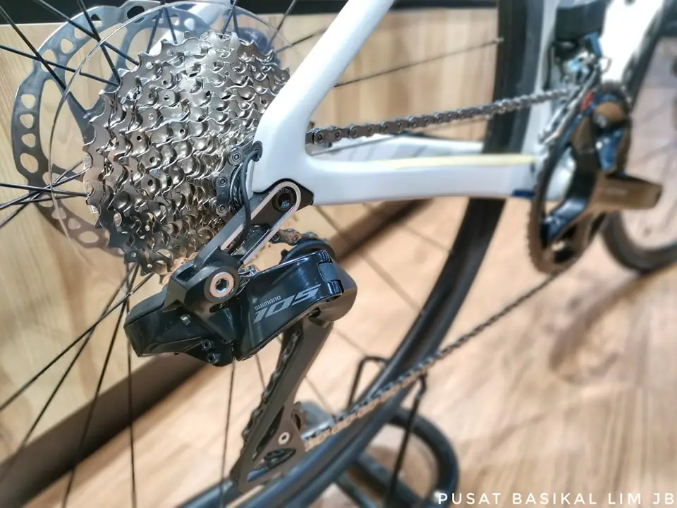 Merida Scultura 6000 105 DI2 Disc carbon ................