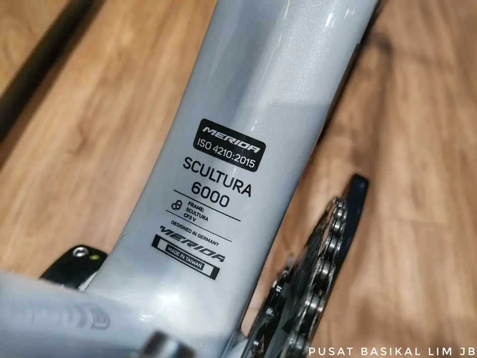 Merida Scultura 6000 105 DI2 Disc carbon ................