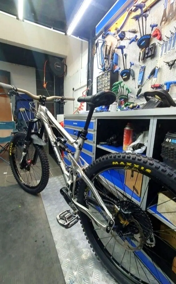 BANSHEE Spitfire V2 (Raw) Nego!