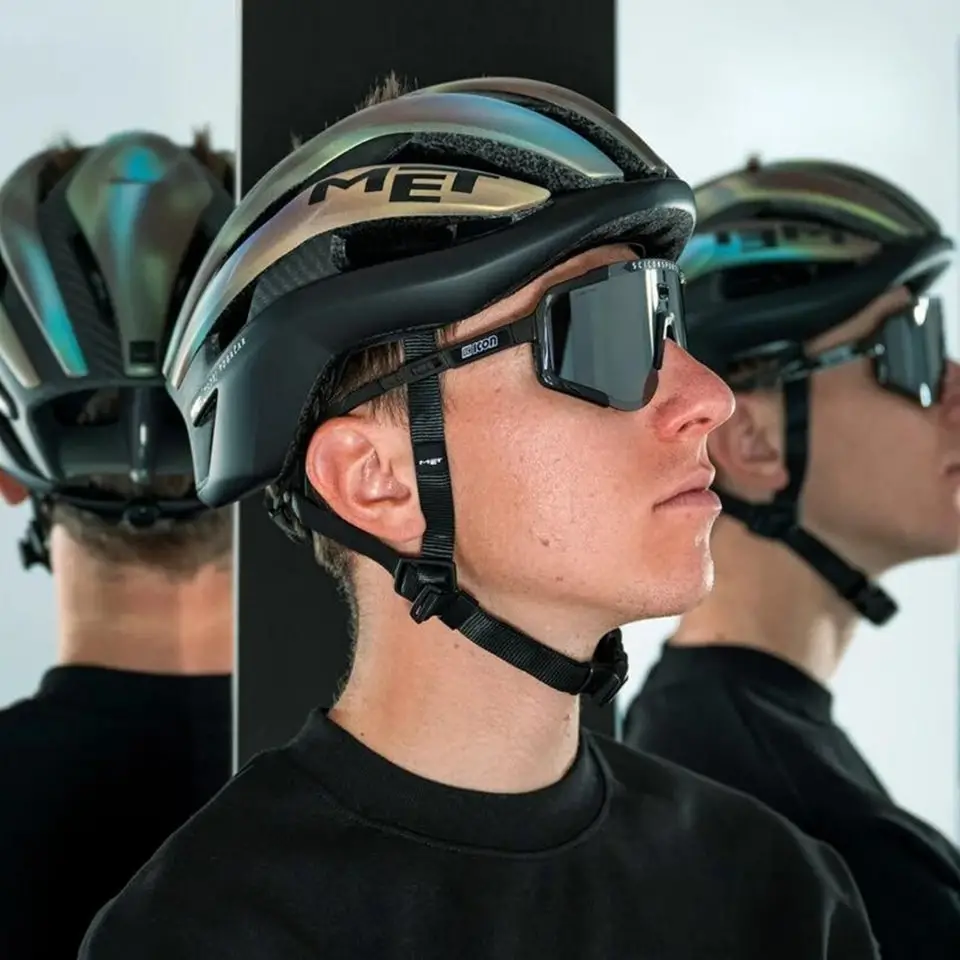 Met Trenta 3K Carbon MIPS Helmet...............