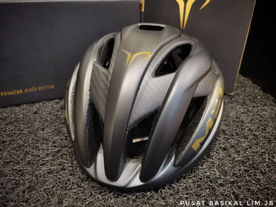 Met Trenta 3K Carbon MIPS Helmet Tadej Pogacar Black Edition