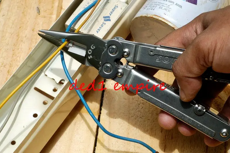 SOG – Playar Alat serbaguna multitool S60-N (USA)