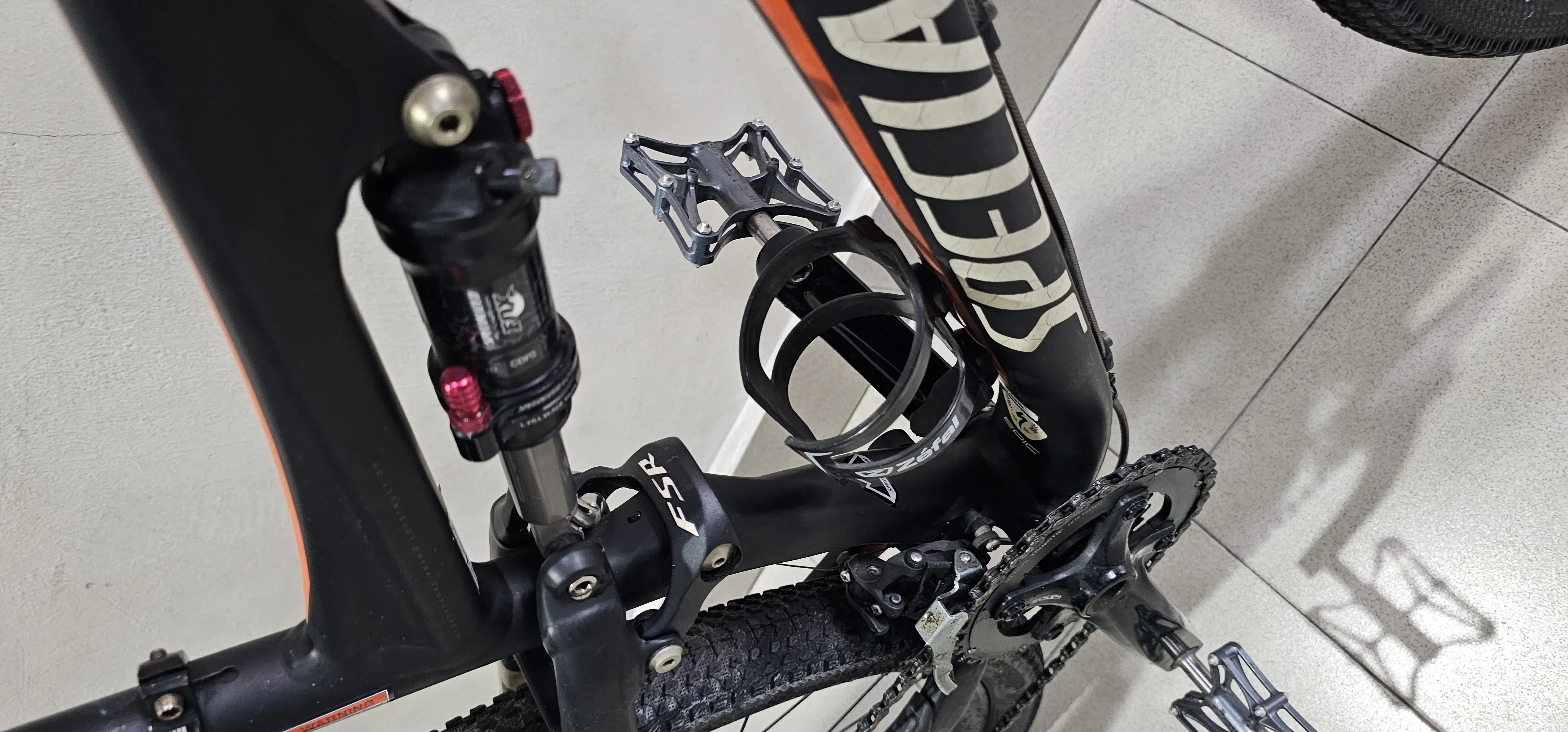 Specialized Epic Comp 29er, full sus MTB
