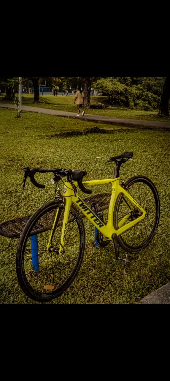 roadbike Twitter thunder