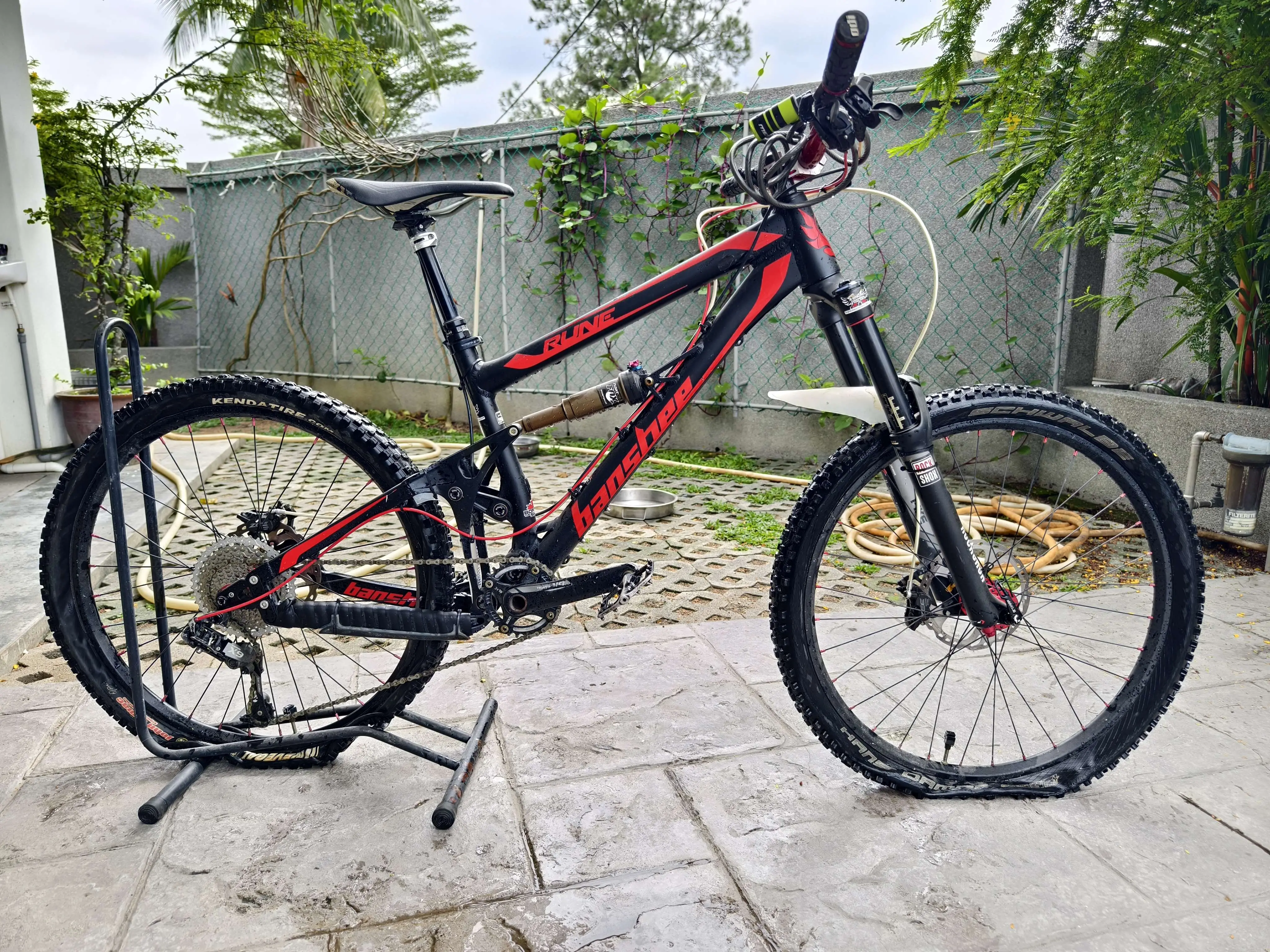 Banshee Rune Bike