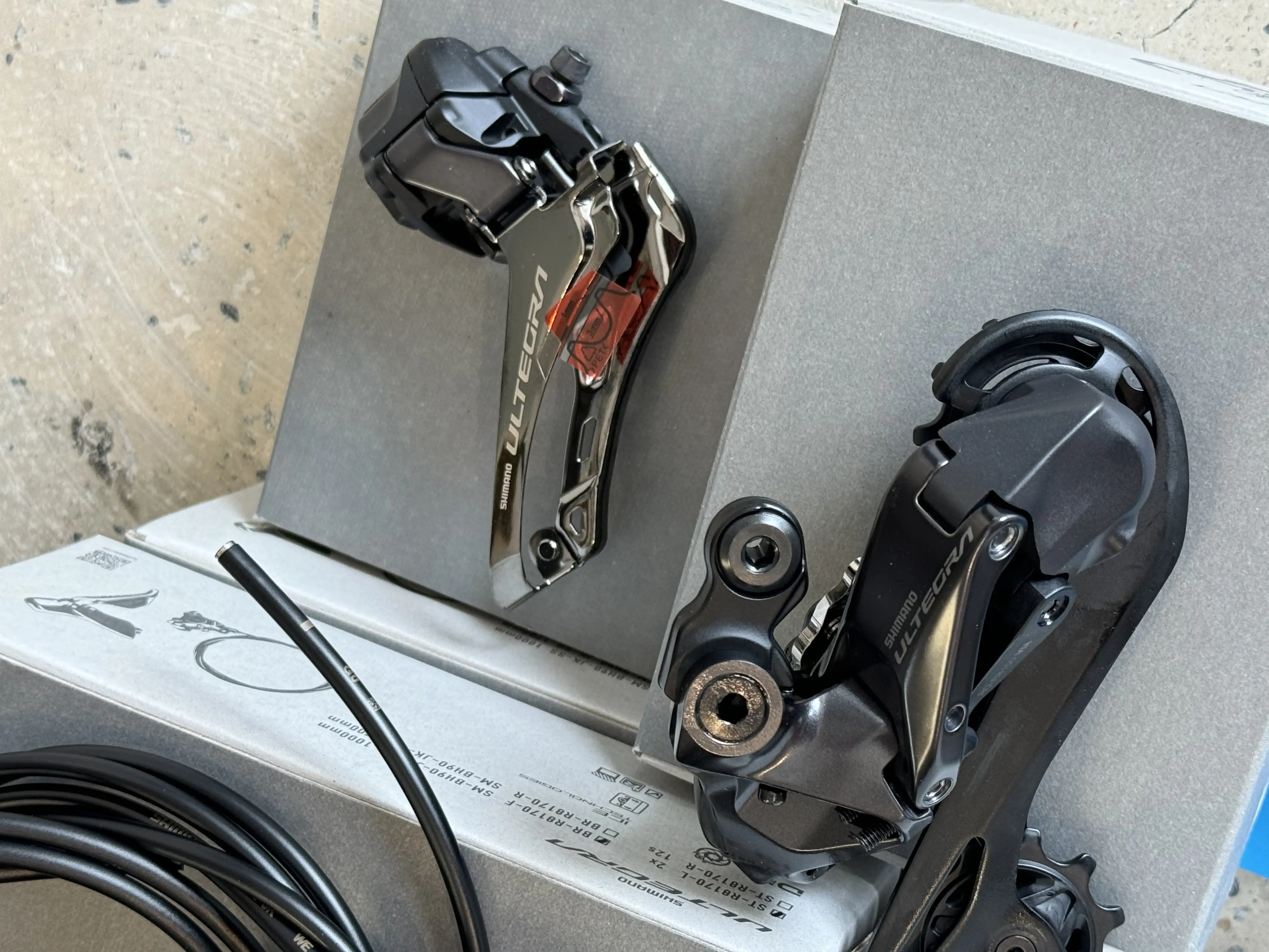 SHIMANO ULTEGRA DI2 R8170 GROUPSET (DISC)