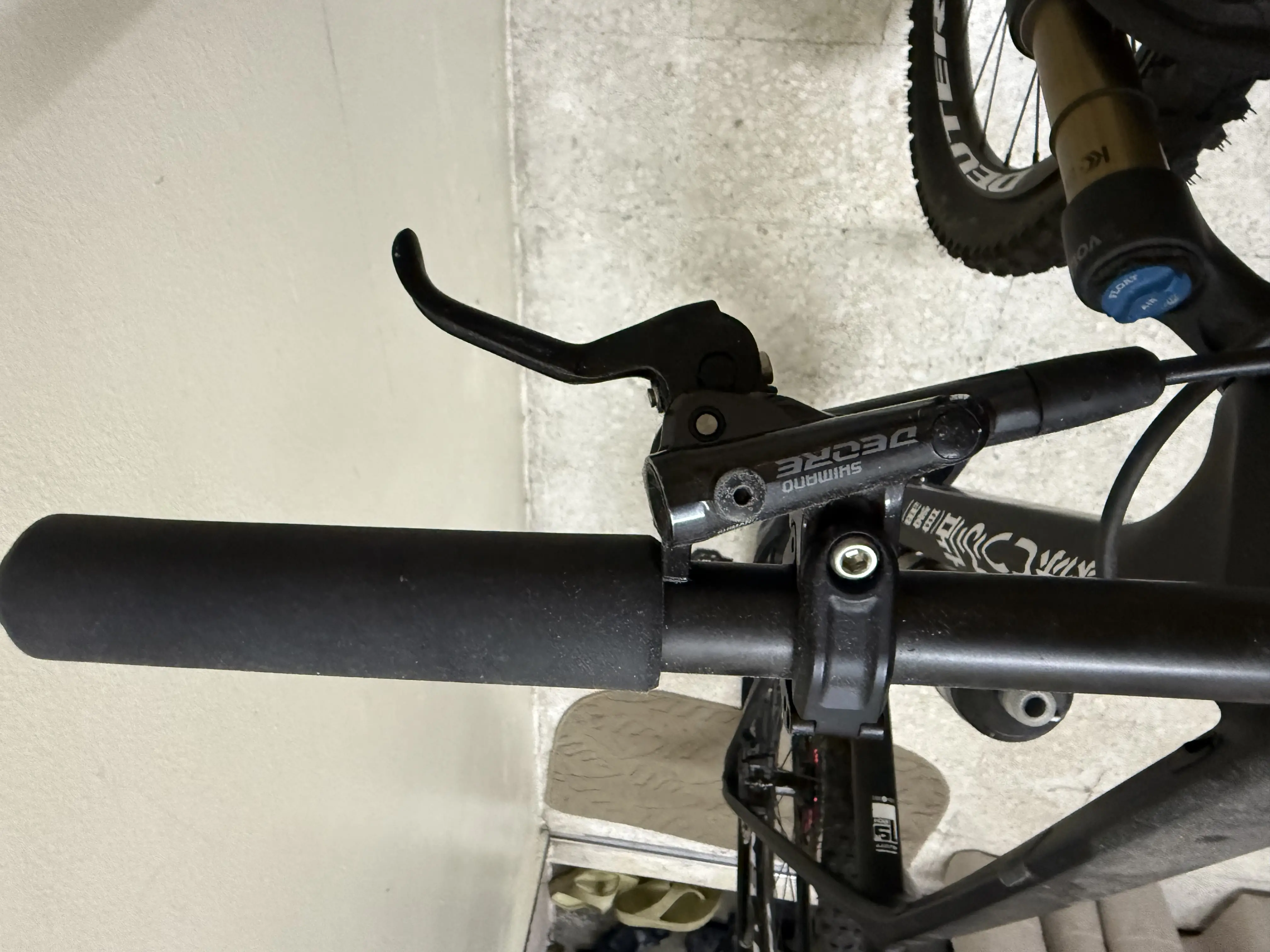 ALCOTT CARBON WITH FOX KASHINA (L SIZE)