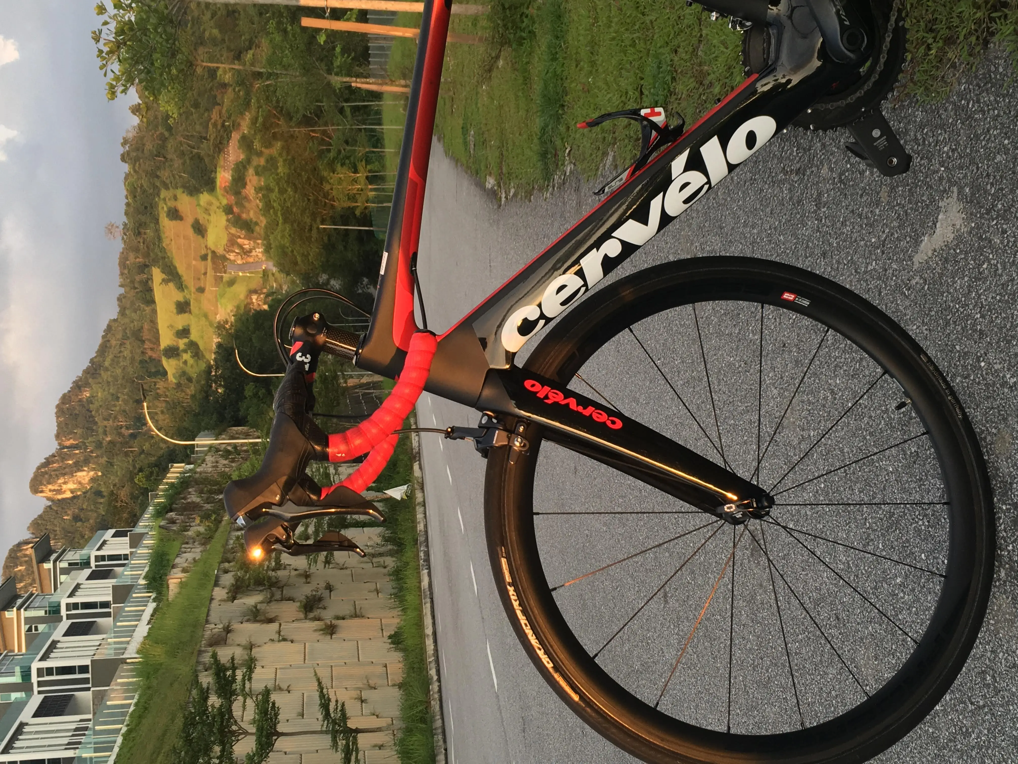 Cervelo S5 in Superb Mint Condition (urgent sales)