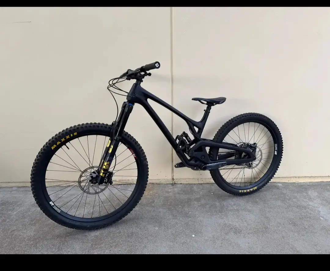 Evil Wreckoning V3 Medium Fox 36 Shimano MULLET