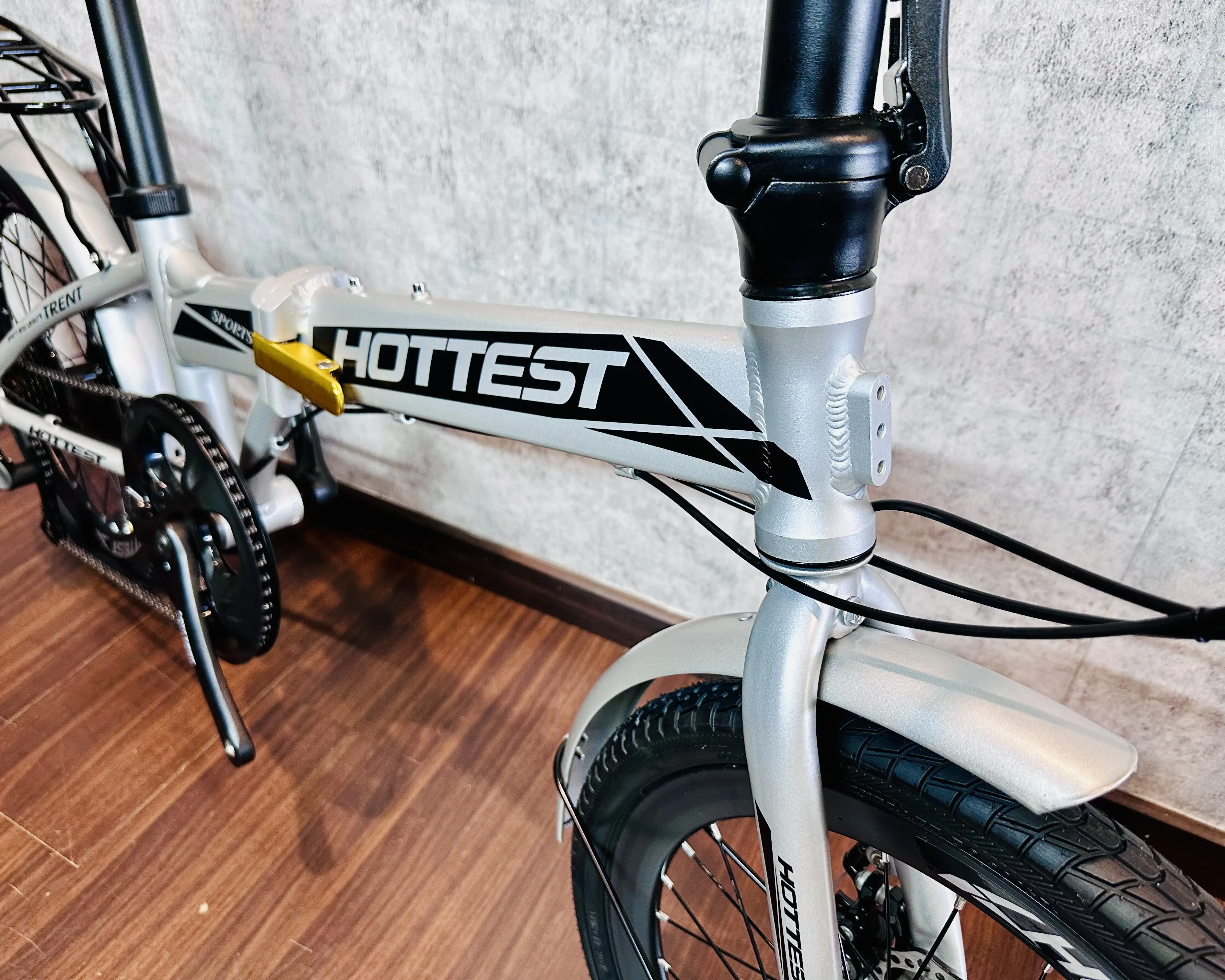 TRS HOTTEST SPORT 20” ALLOY FRAME 8SPEED