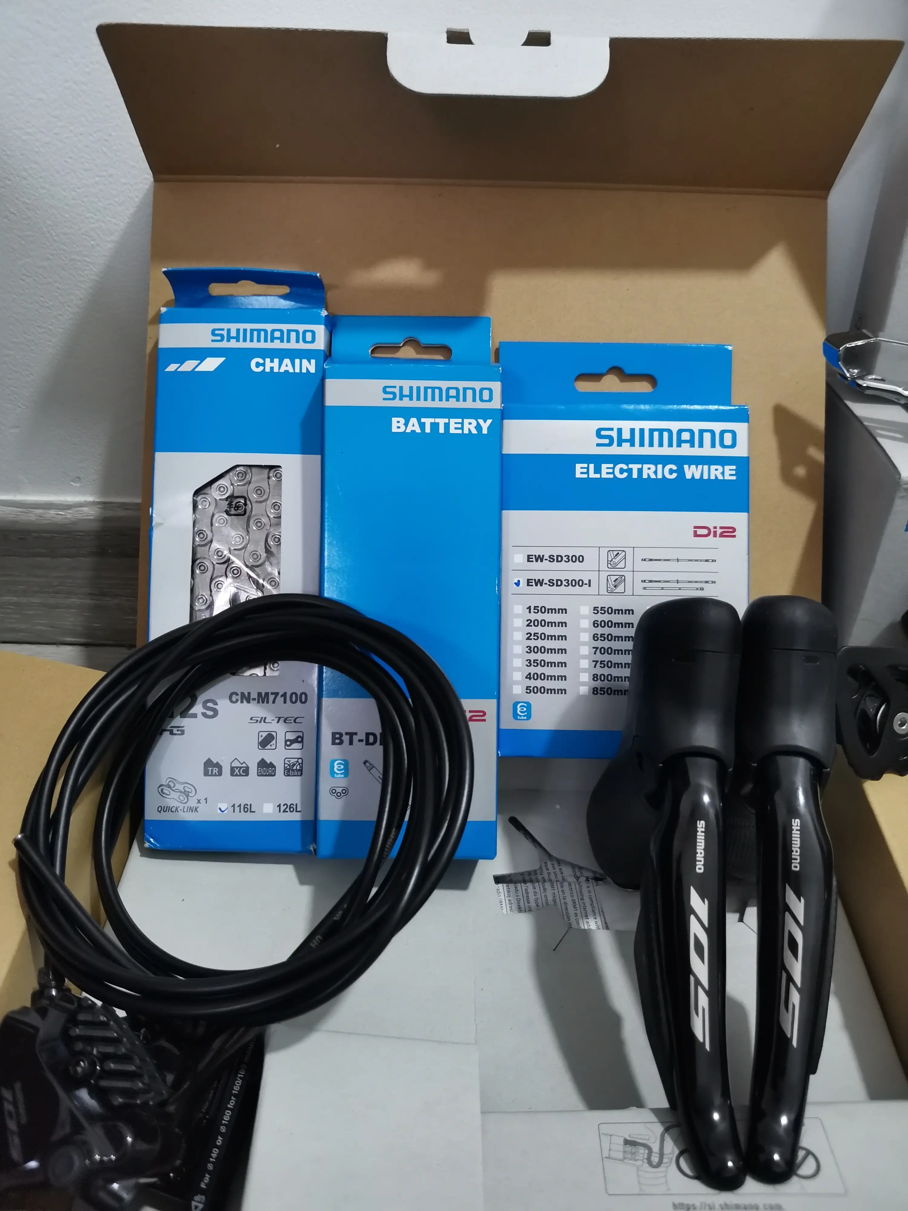 Shimano 105 (R7100) 12 Speeds Di2 (Disc) Brand New !